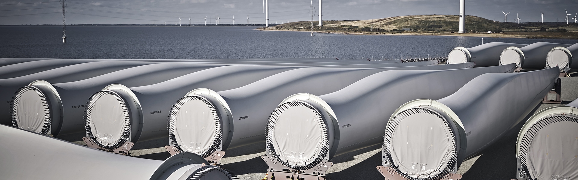 Hans Aa tarp solution for wind turbine blades